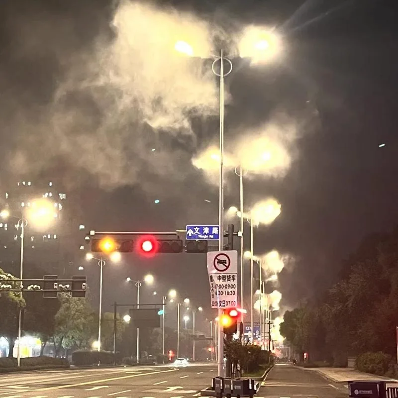 Traffic Light Cantilever Pole